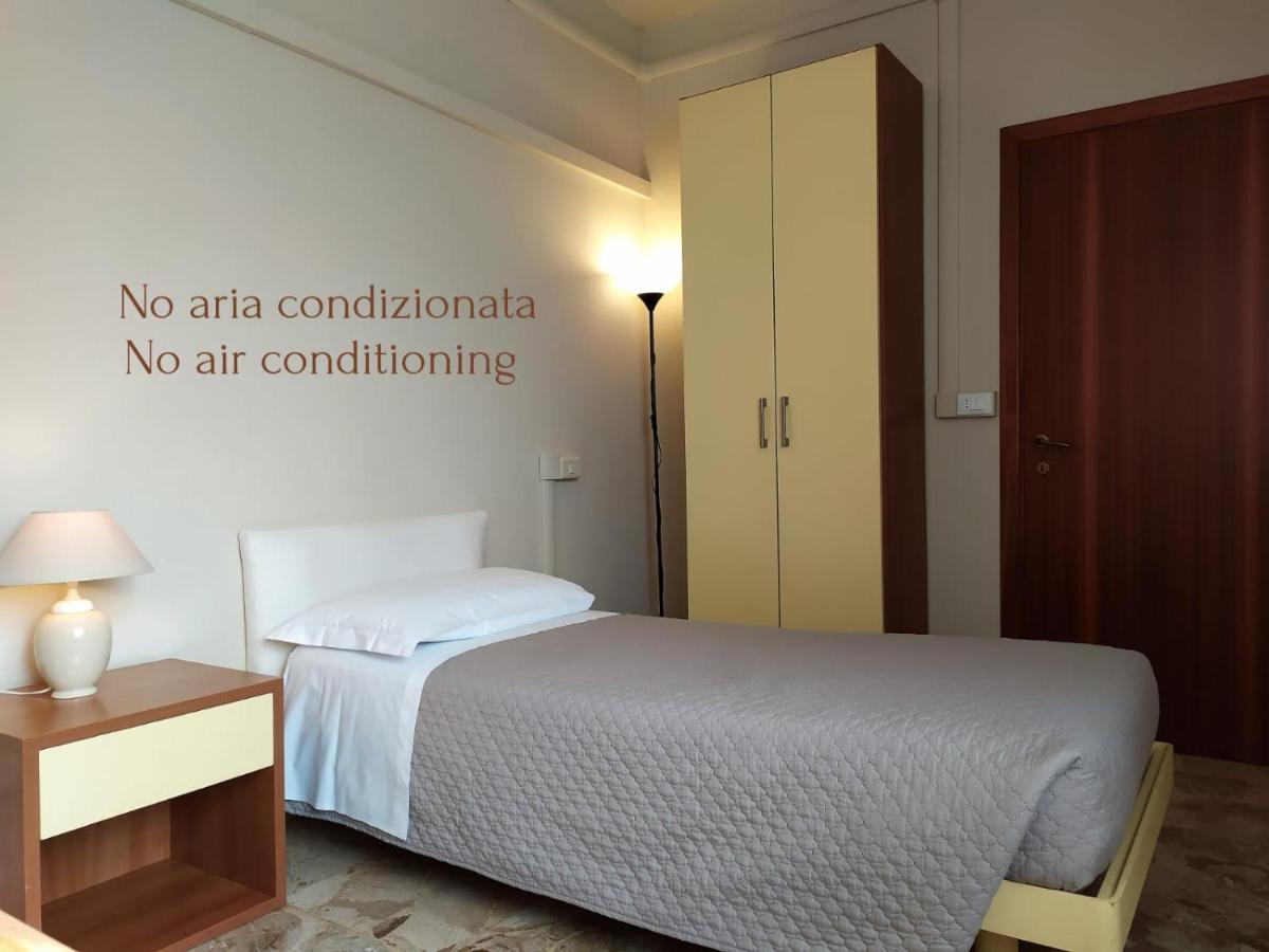 B&B Cameracaffe Centro Arezzo Exteriör bild
