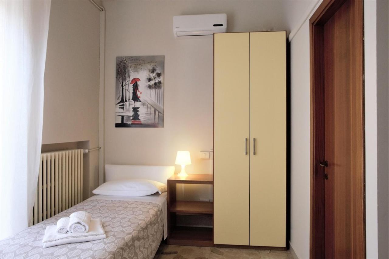 B&B Cameracaffe Centro Arezzo Exteriör bild